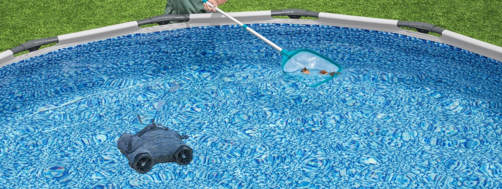 Les accessoires incontournable pour entretenir facilement votre piscine