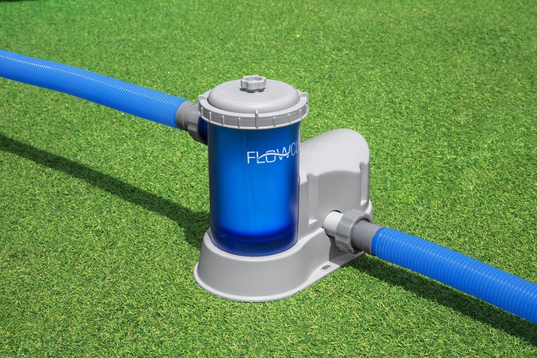 Accessoires Piscine Pompe de filtration à cartouche (type III), débit de la pompe : 5678L/h, pour piscines de 1100 à 31700L Bestway 2