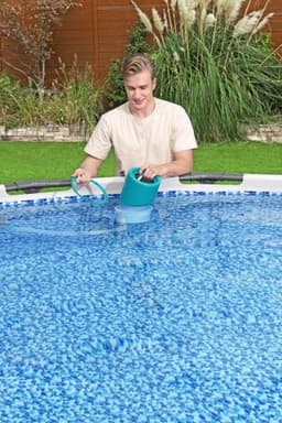 Accessoires Piscine Kit entretien piscine Deluxe avec skimmer, aspirateur et épuisette Bestway 3