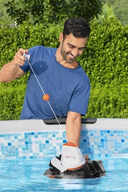Robot piscine Robot de piscine autonome AquaRover pour fond plat Bestway 4