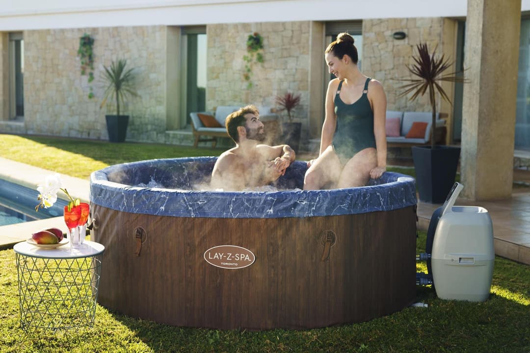 Spa Gonflable Spa semi rigide 5-7 places Lay-Z-Spa Toronto Airjet Bestway 4