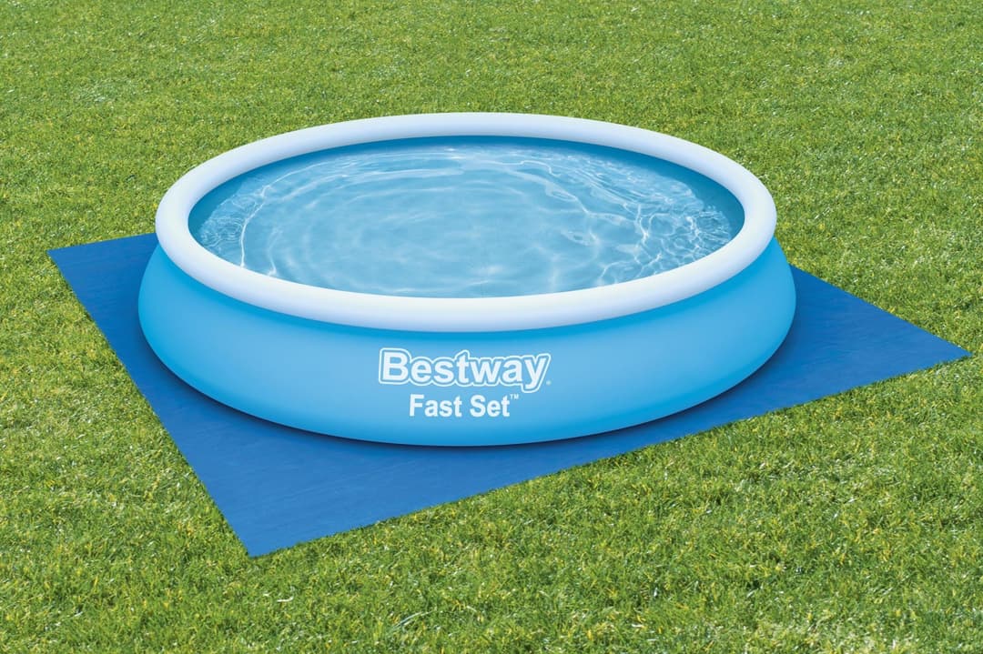 Accessoires Piscine Tapis de sol carré 396x396cm pour piscine hors sol diamètre max 366 cm Bestway 4