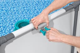Accessoires Piscine Kit entretien piscine Deluxe avec skimmer, aspirateur et épuisette Bestway 6