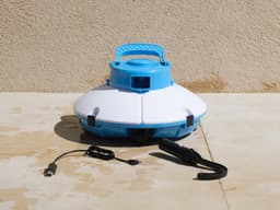 Robot piscine Robot piscine autonome Frisbee bleu - nettoyage fond plat - 5x3m max Bestway 4