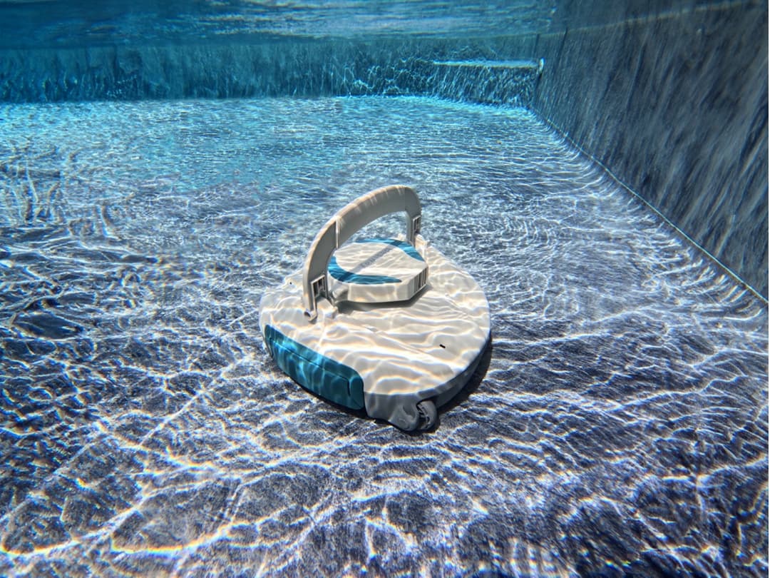 Robot piscine Robot piscine rechargeable Jade - nettoyage fond plat - 15 m² max Bestway 3