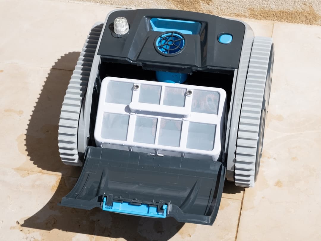 Robot piscine Robot piscine autonome Opale - nettoyage fond et parois - 5x9m max Bestway 5