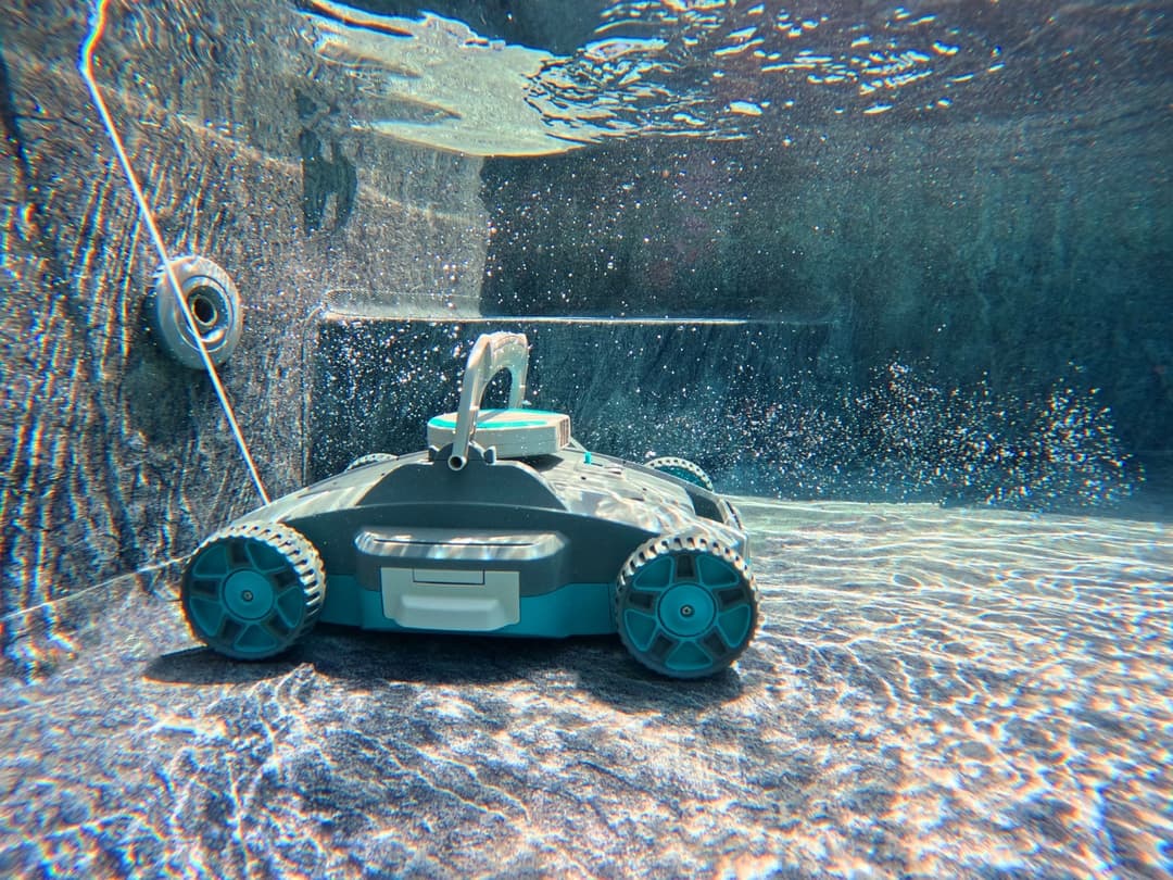 Robot piscine Robot piscine rechargeable Platine - nettoyage fond plat - 20 m² max Bestway 4