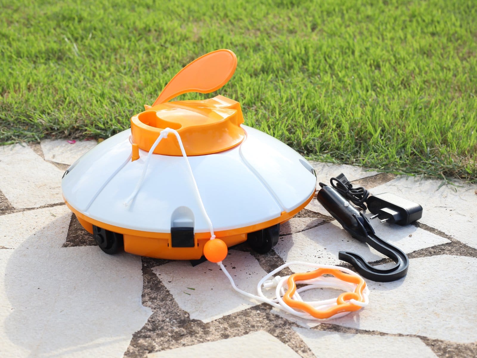 Robot piscine Robot de piscine Frisbee orange pour piscine à fond plat 5 x 3 m Bestway 2