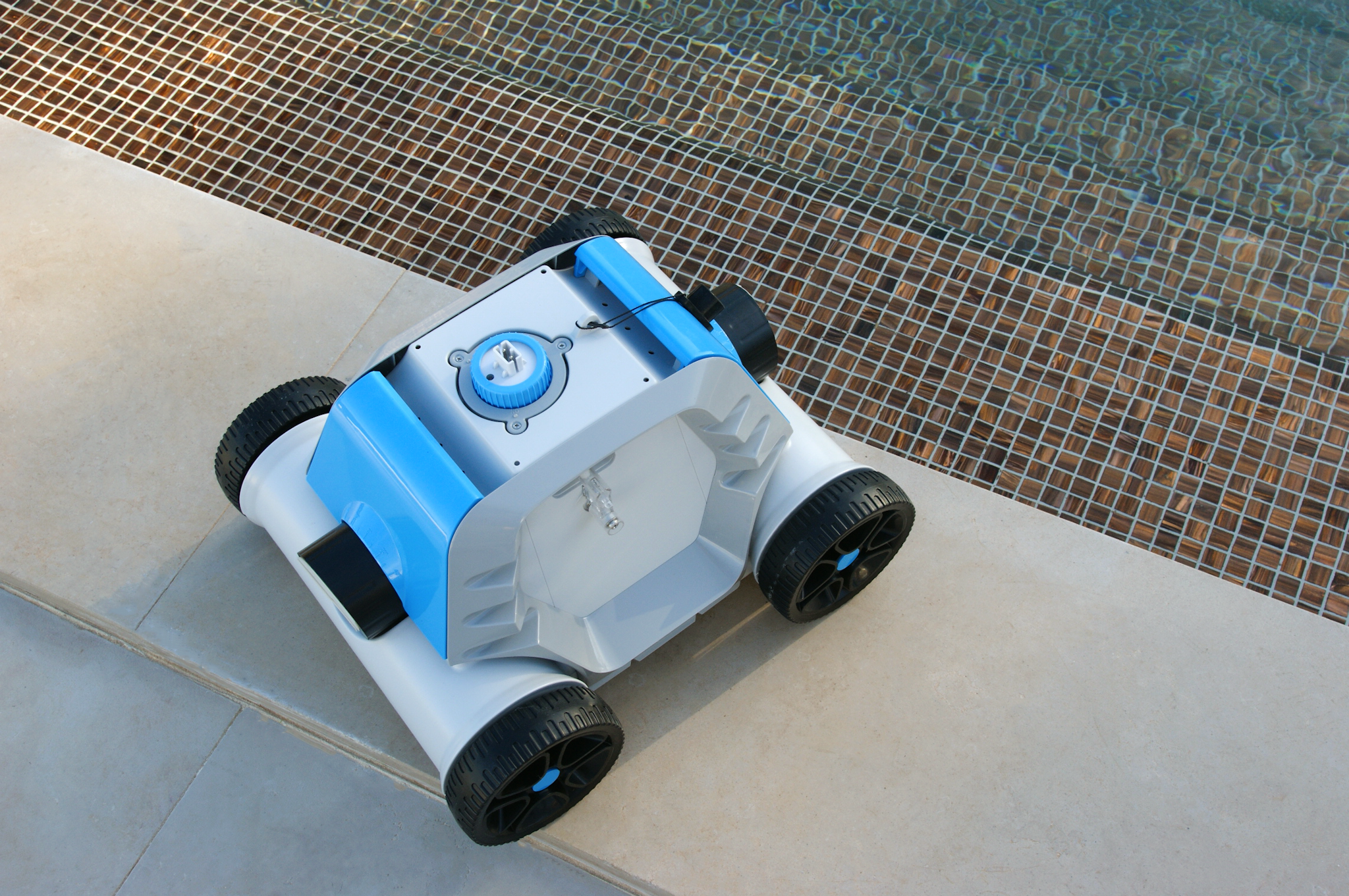 Robots piscines Robot de piscine autonome Thetys Bestway 10