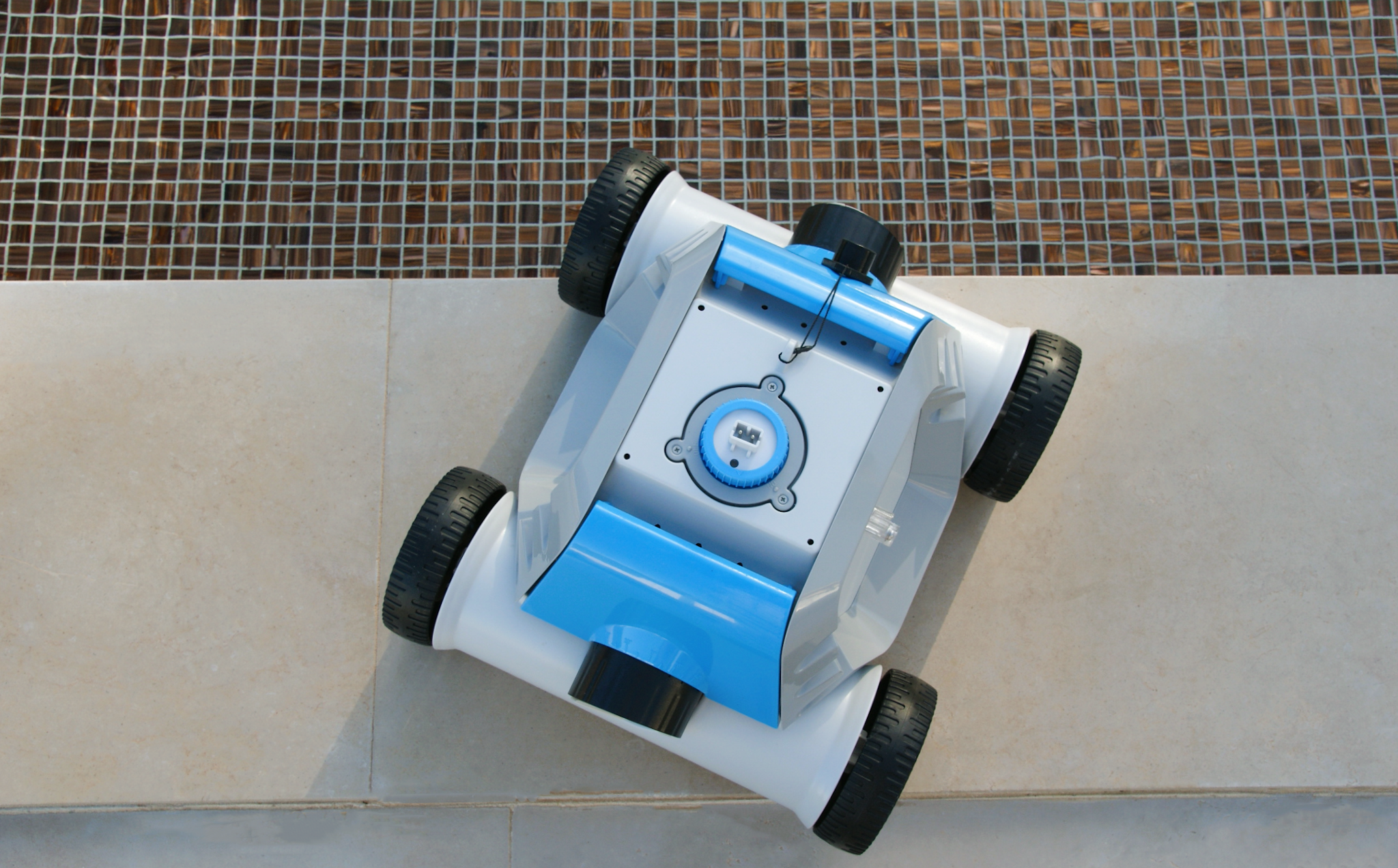 Robots piscines Robot de piscine autonome Thetys Bestway 4