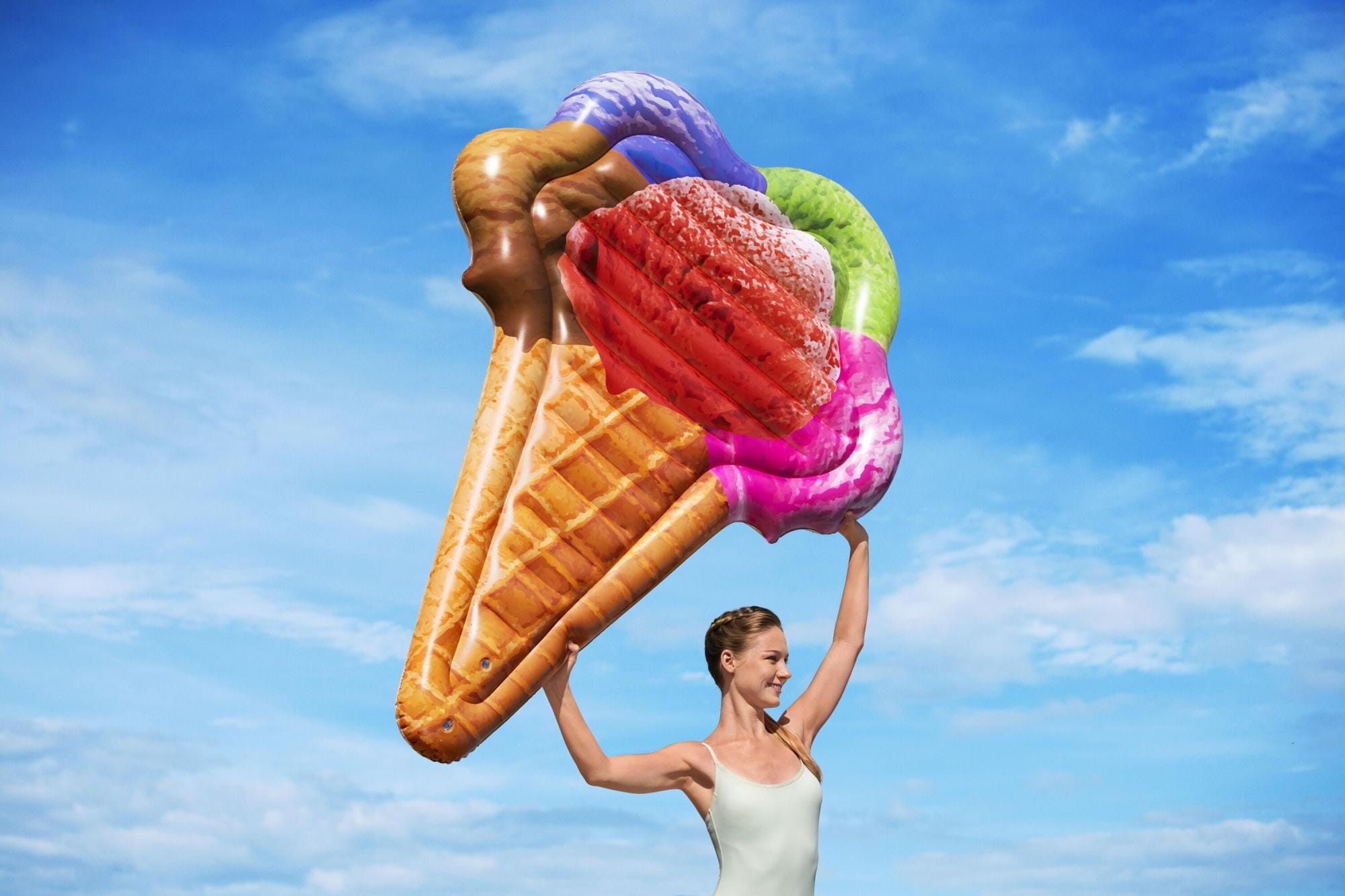 Jeux d'extérieur et trampoline Bouée matelas gonflable Ice Cream Bestway 1