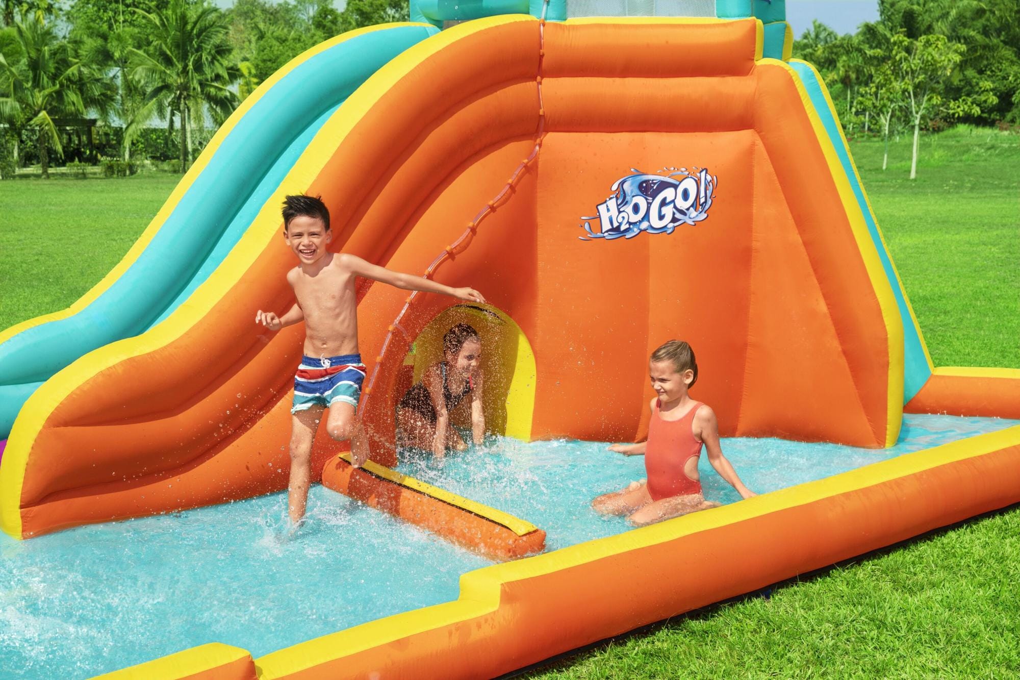 Jeux d'extérieur et trampoline Aire de jeux gonflable Tower 565 x 373 x 265 cm Bestway 1