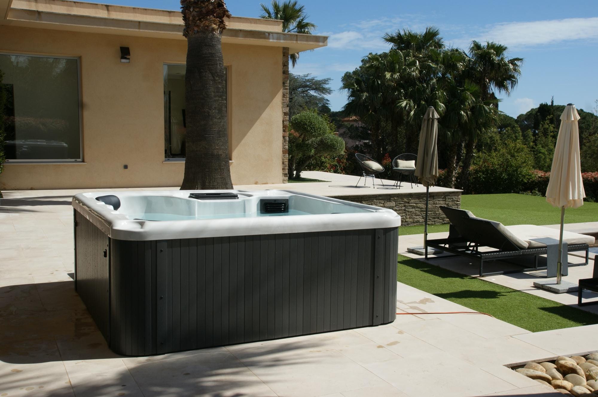 Spas Gonflables Spa acrylique 5 places 12 jets d'eau et 14 jets d'airs 200x200x78cm Bestway 3