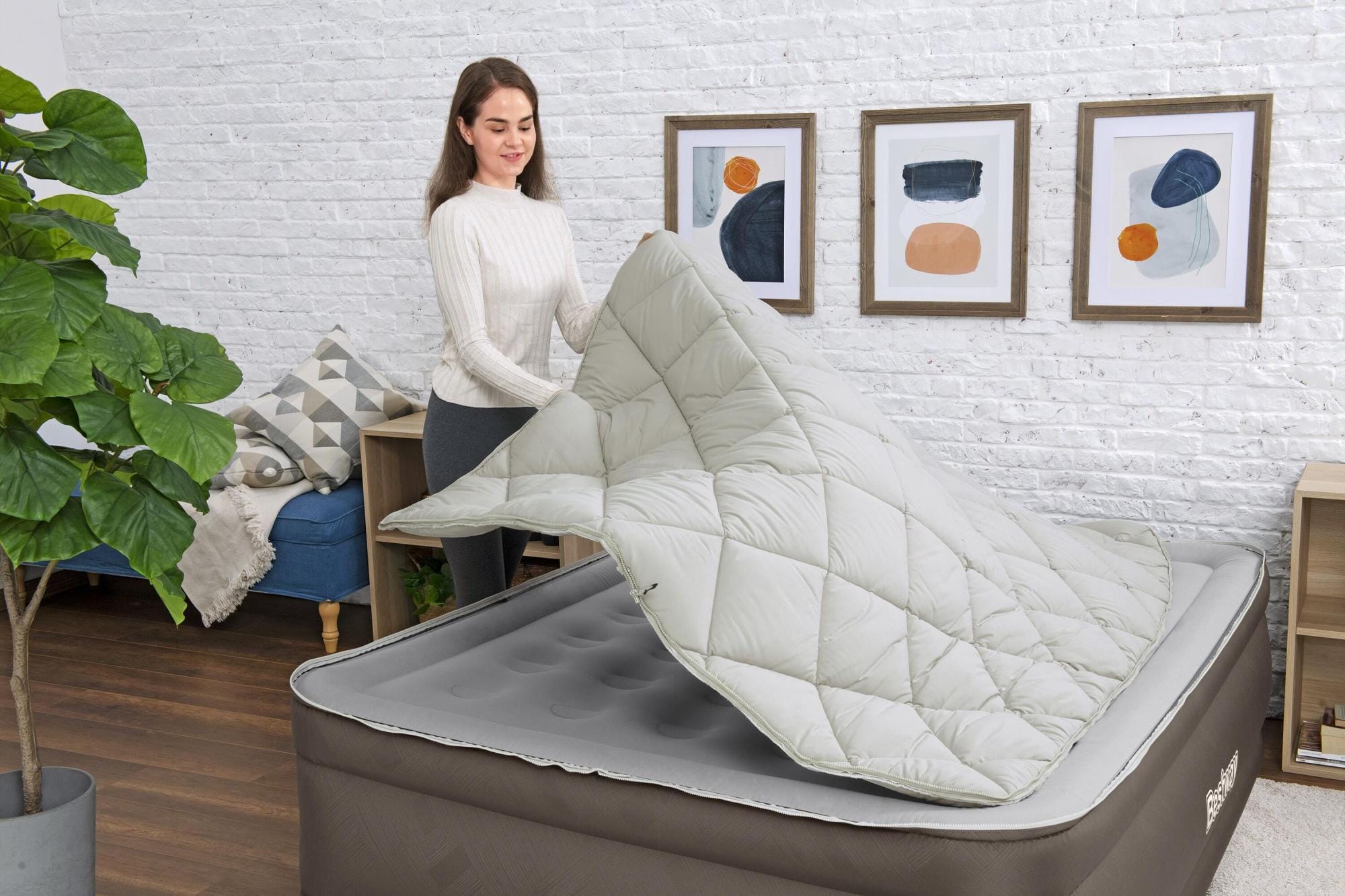 Matelas gonflables Matelas gonflable avec surmatelas et pompe électrique intégrée 203x152x51cm Bestway 1