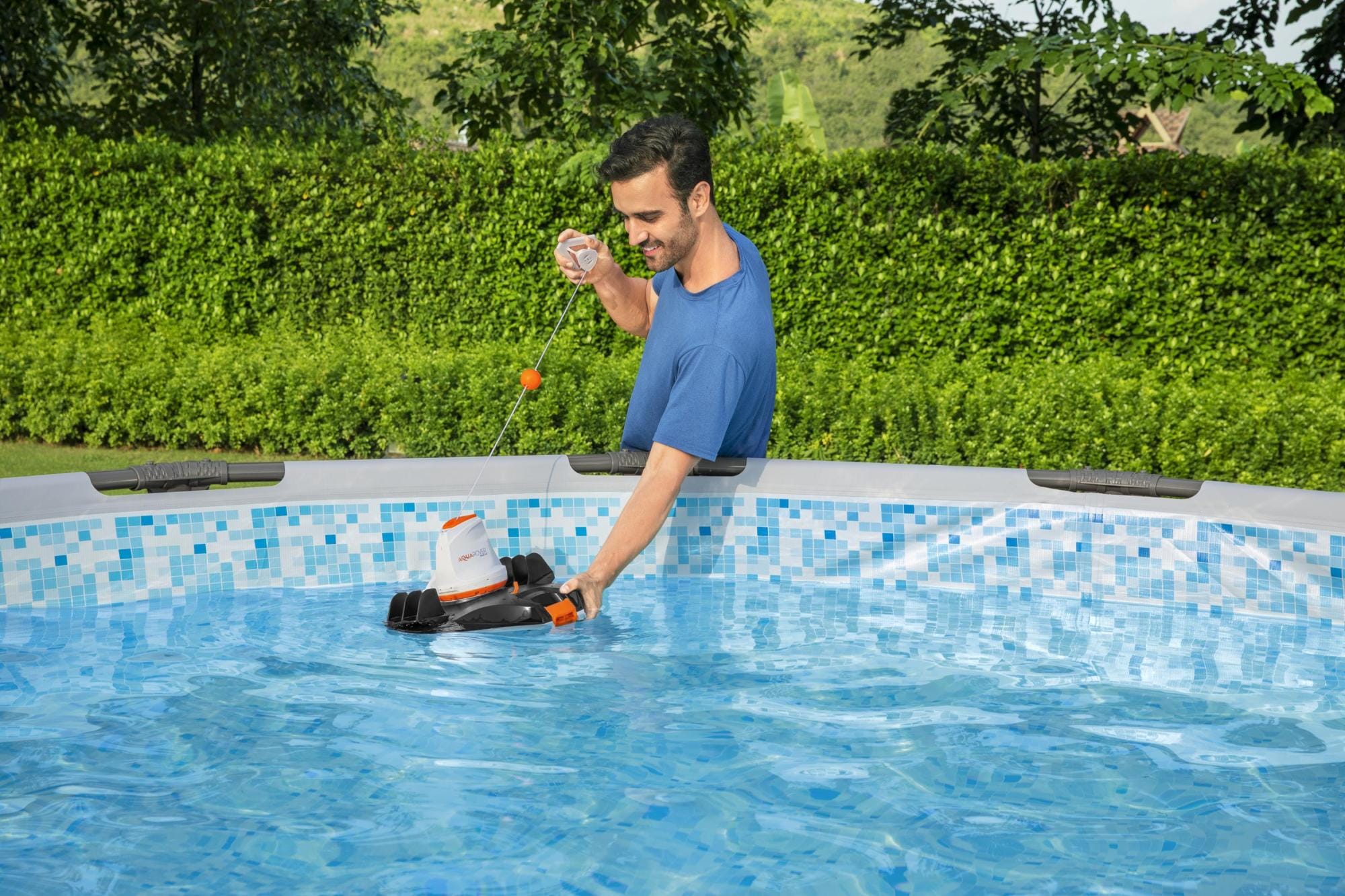 Robot piscine Robot de piscine autonome AquaRover pour fond plat Bestway 1