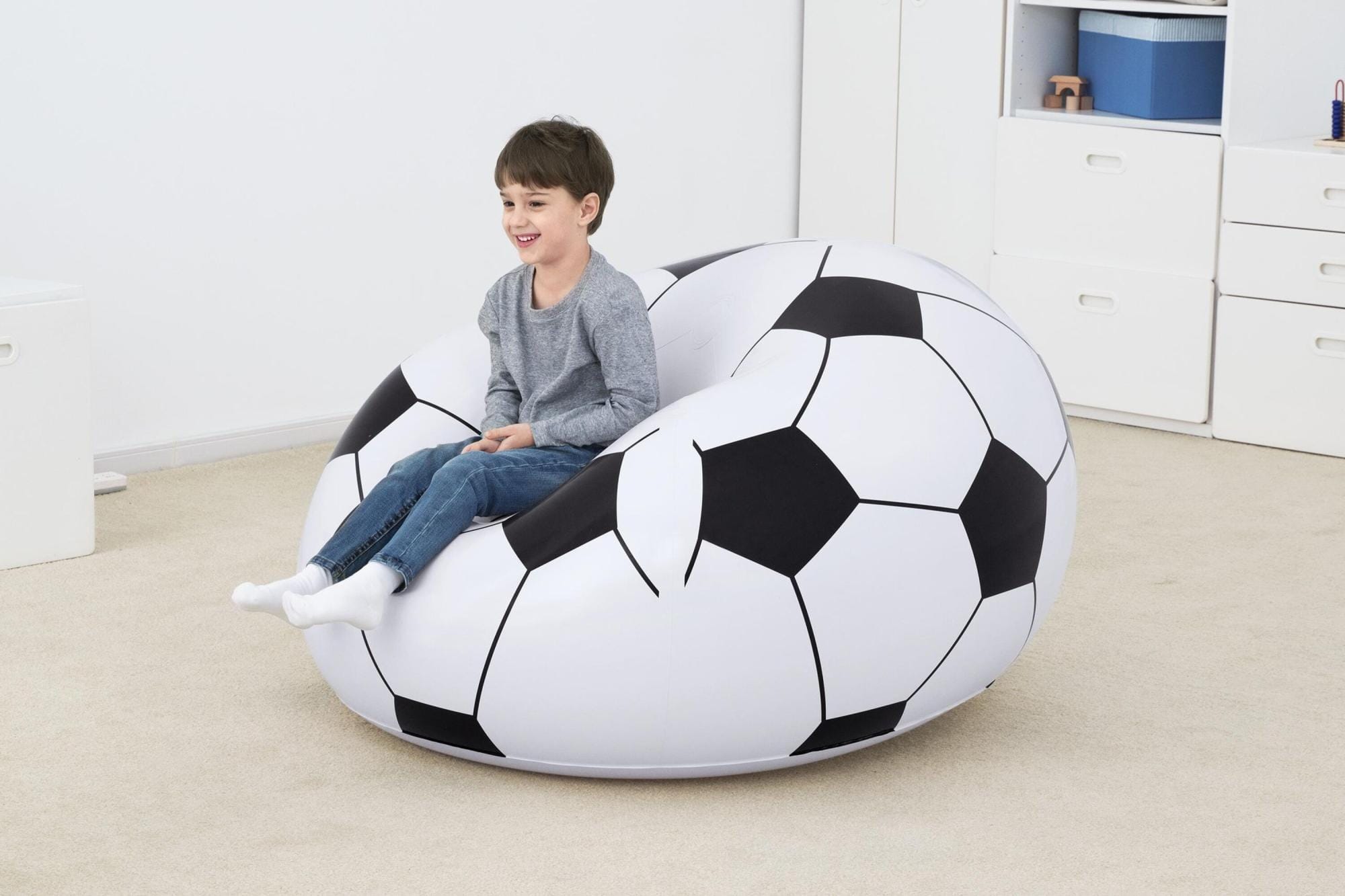 Matelas et mobilier gonflable Fauteuil gonflable ballon de foot Beanless™ Soccer Ball pour enfants Bestway 1