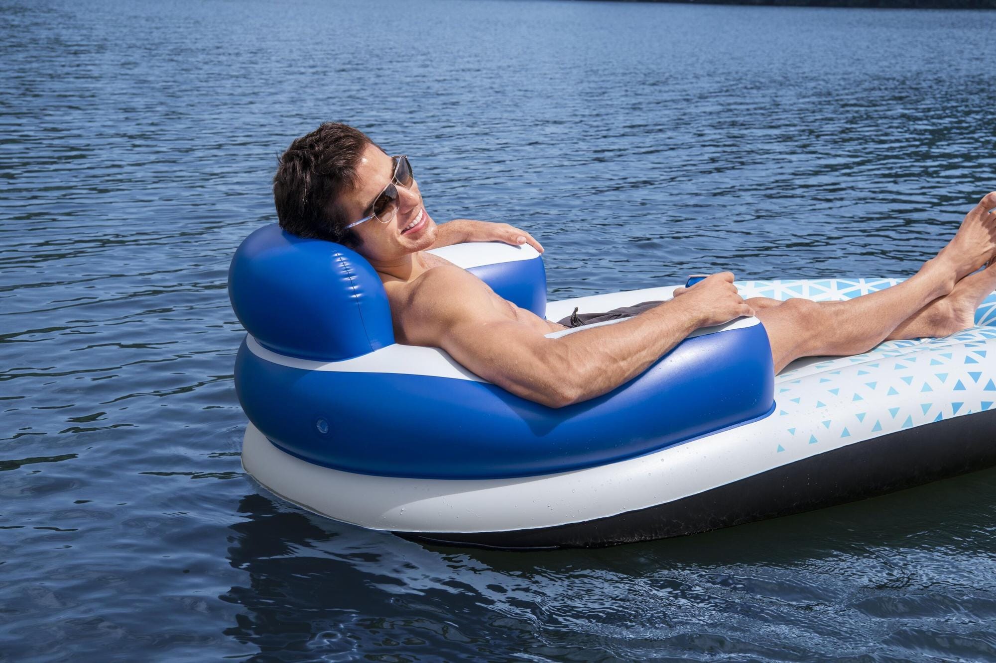 Jeux d'extérieur et trampoline Matelas gonflable piscine 1 place Indigo Wave 191 x 107 cm Bestway 1