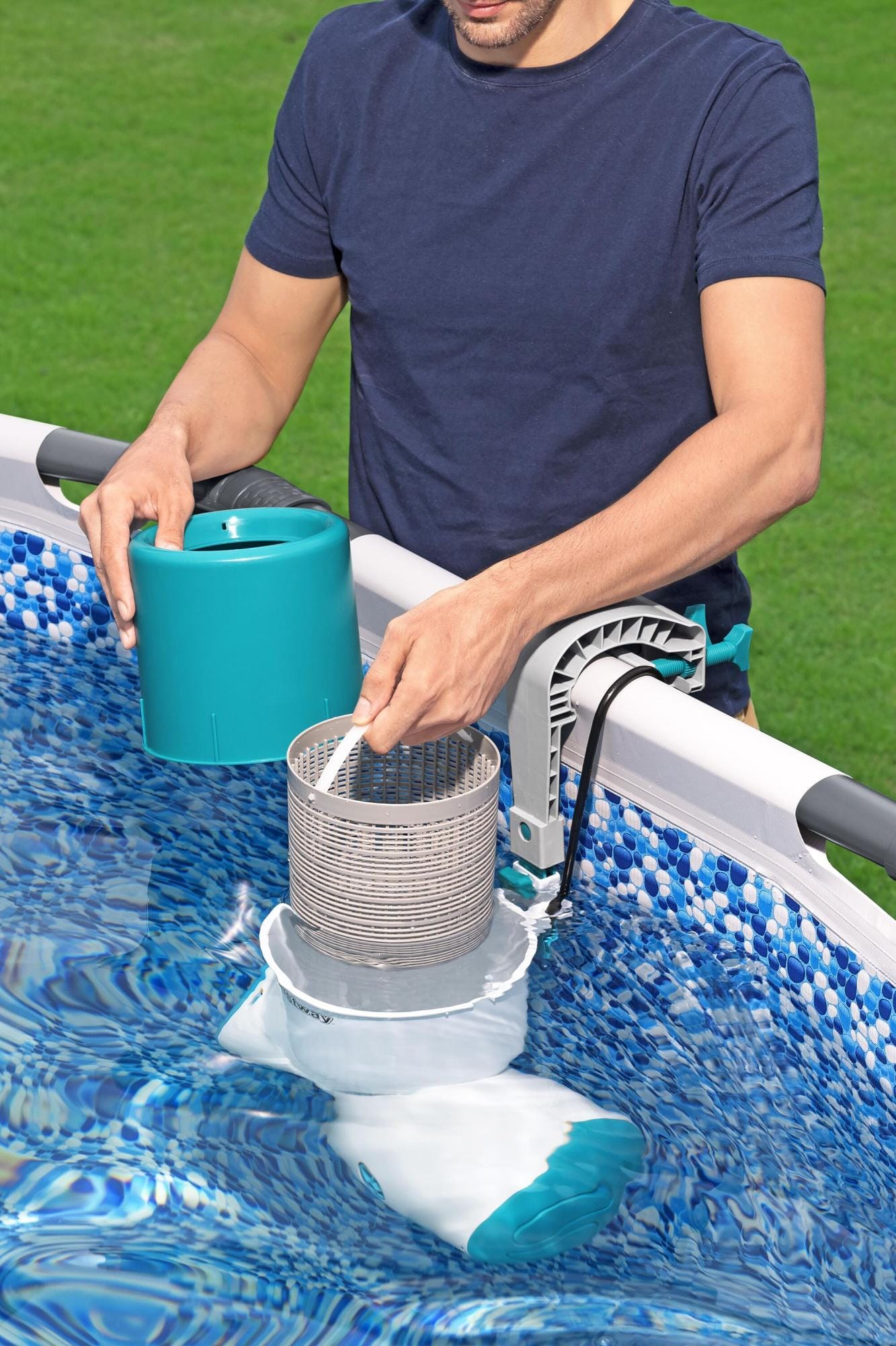Accessoires Piscine Pompe de filtration et skimmer Skimatic™ 3 974 L/h Bestway 1
