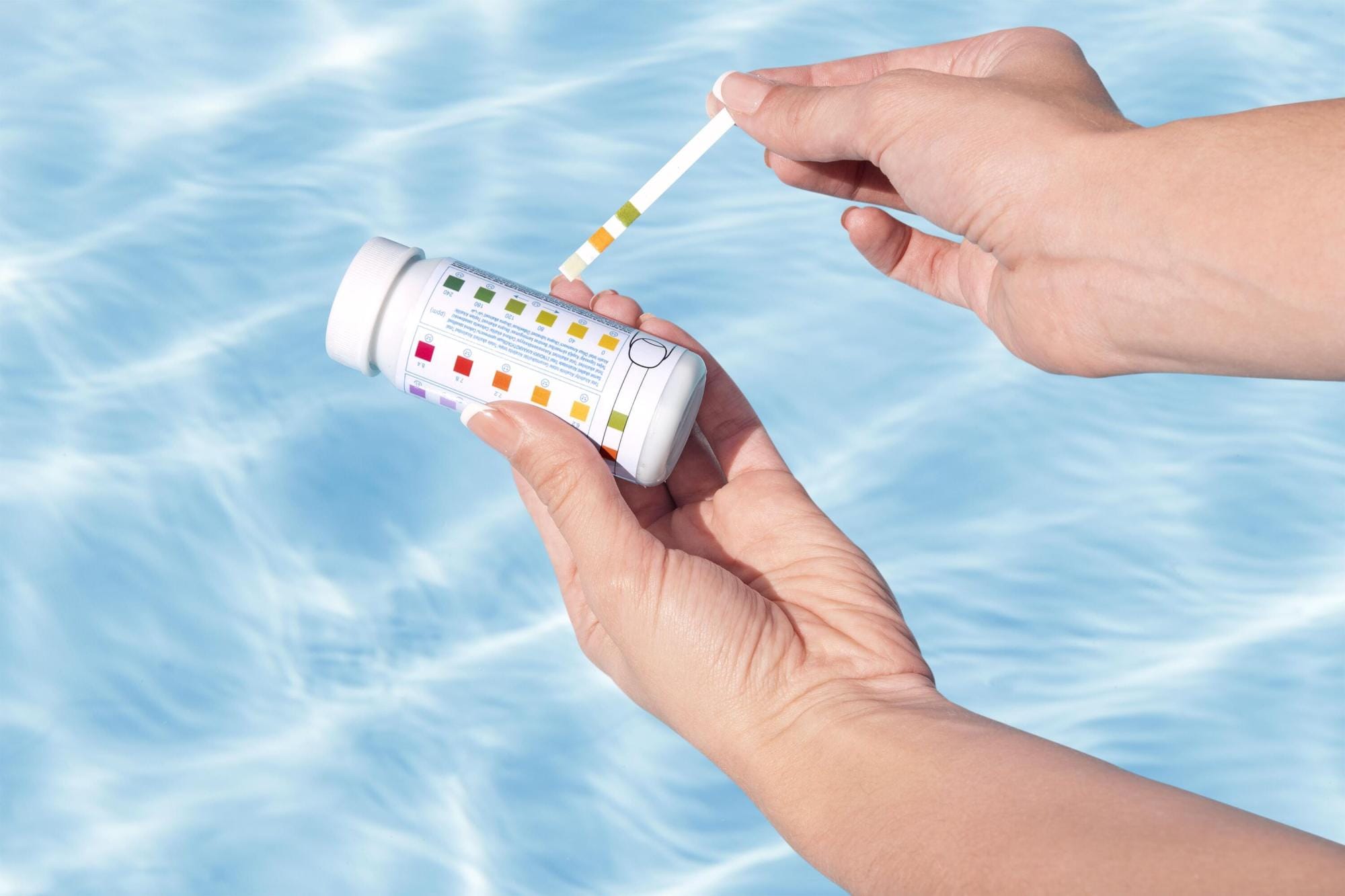 Accessoires Piscine 50 Bandelettes Test 3 en 1 chlore, PH et alcalinité Bestway 1