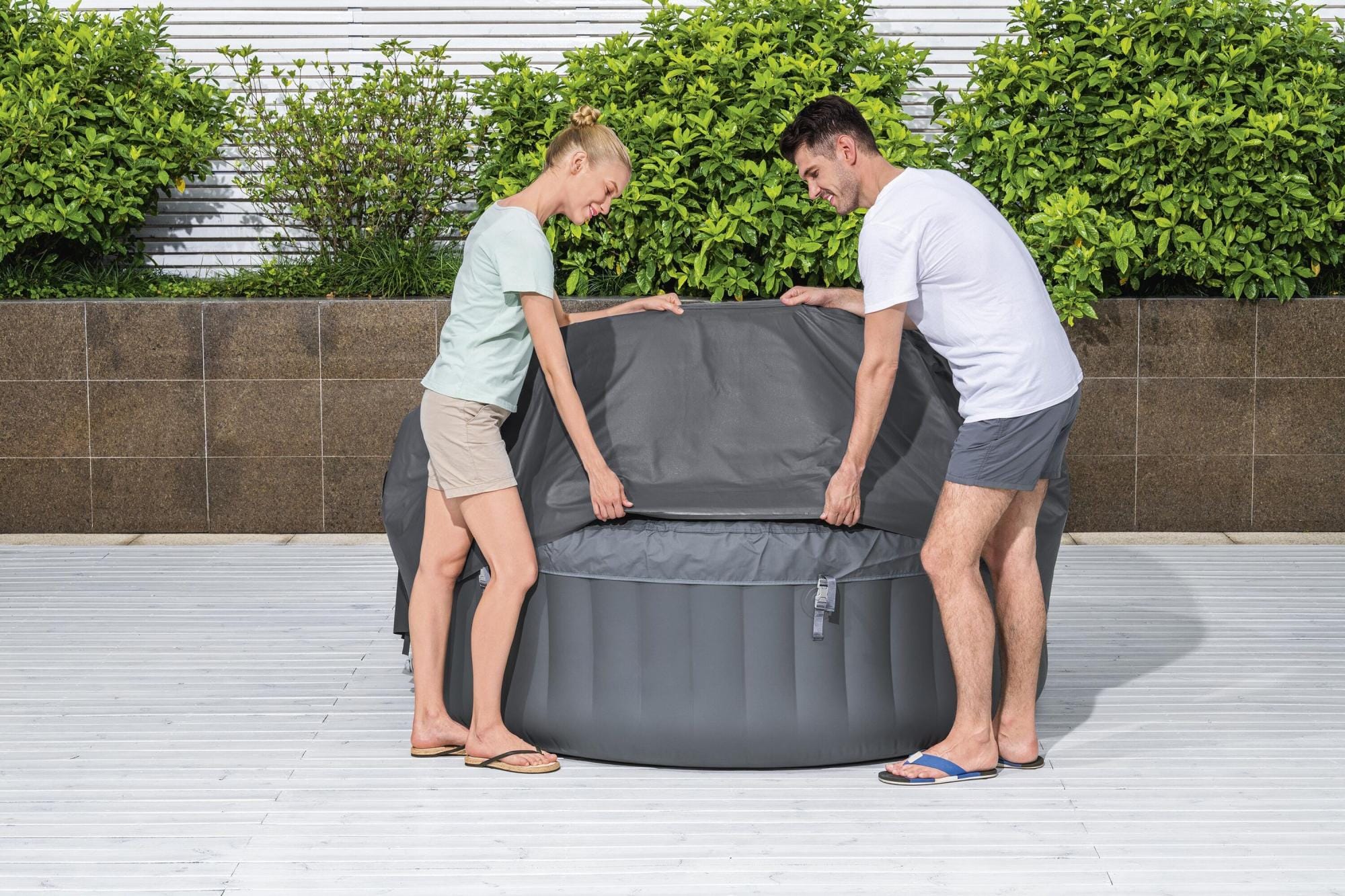 Accessoires Spa Couverture thermique Energysense pour spas ronds 180 x 66cm Bestway 1