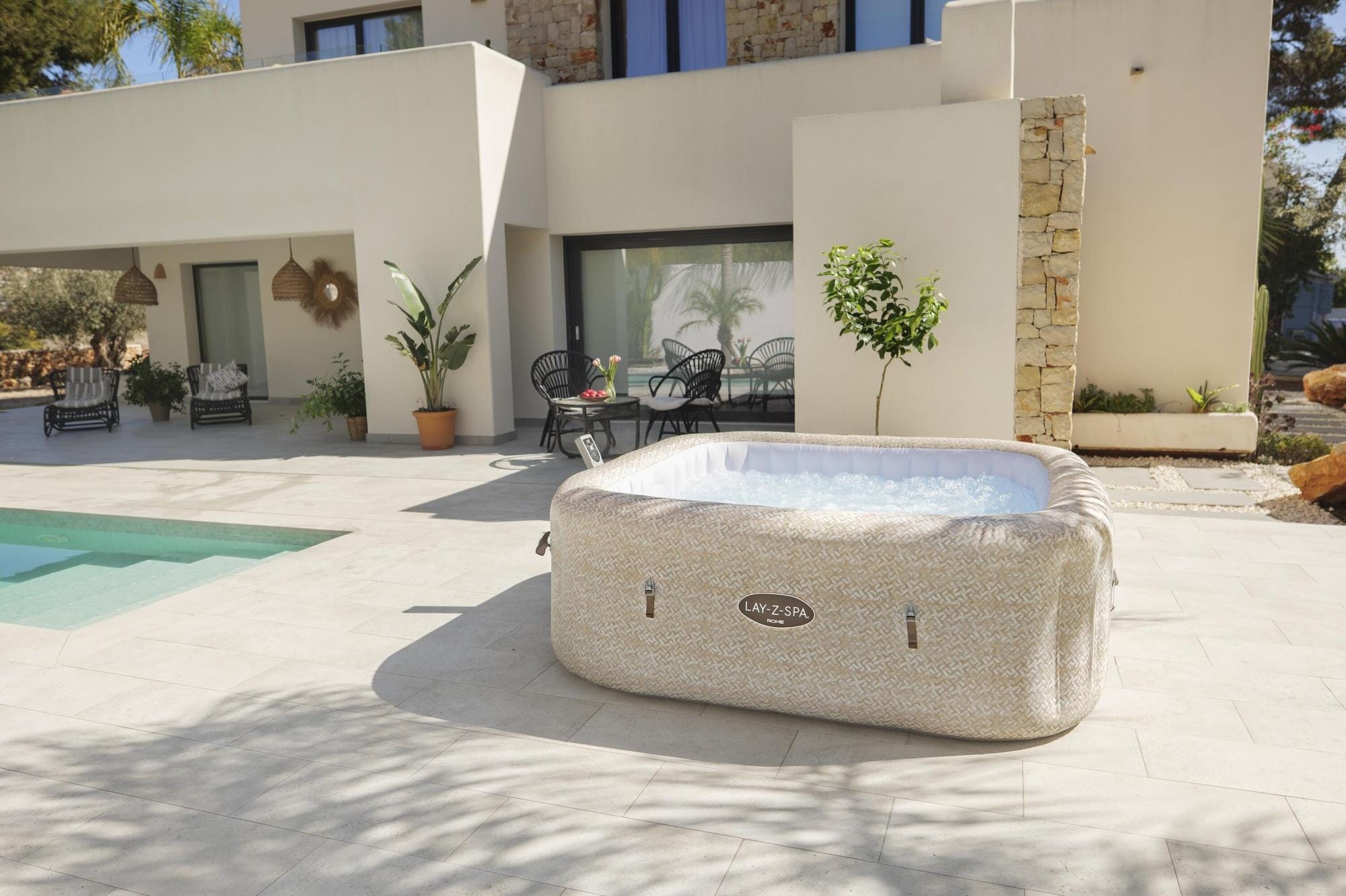 Spa Gonflable Spa gonflable carré Rome Smart AirJet EnergySense 5 - 7 places Bestway 7