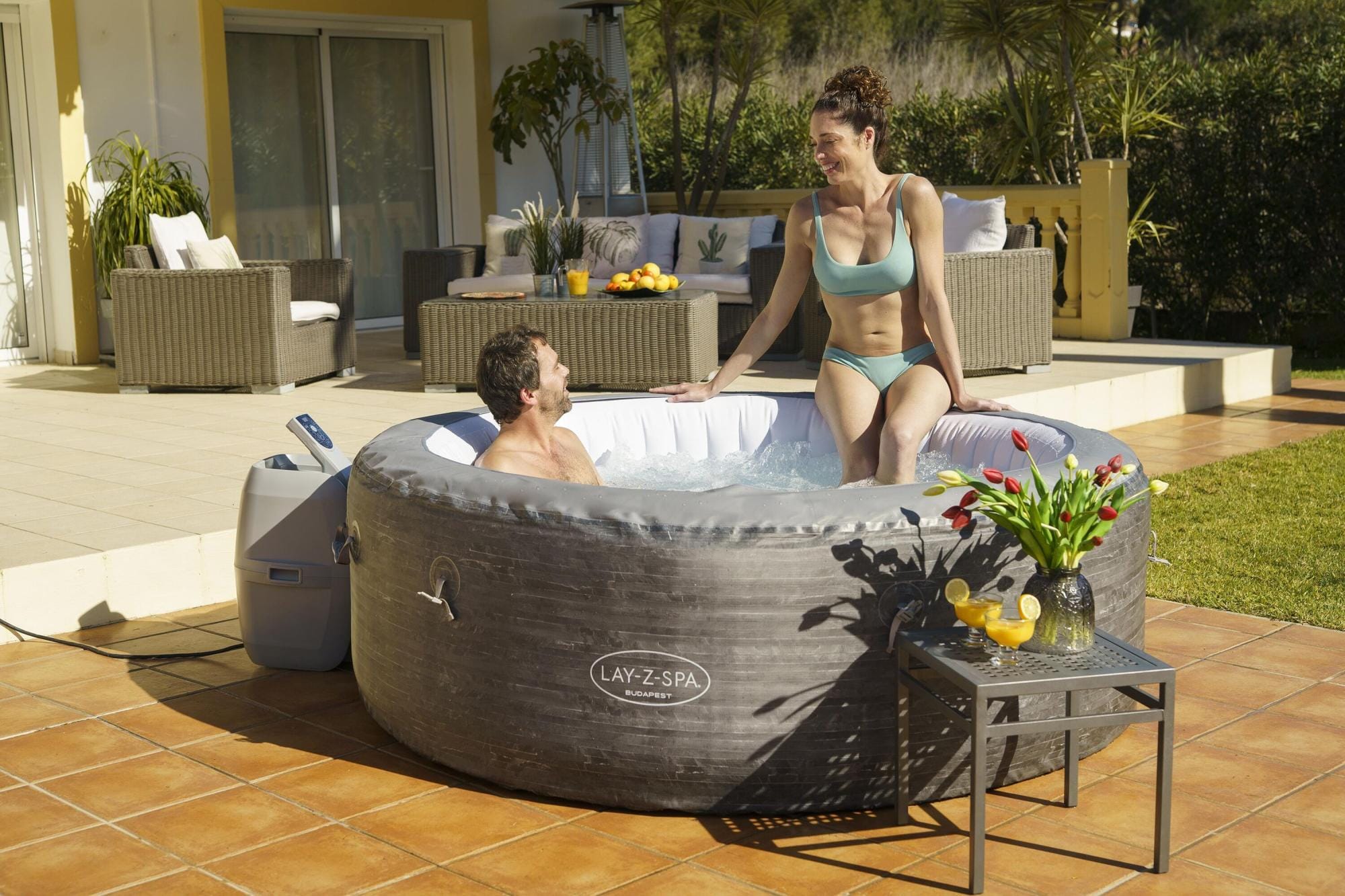 Spa Gonflable Spa gonflable rond Lay-Z-Spa Budapest AirJet 4-6 places Bestway 1