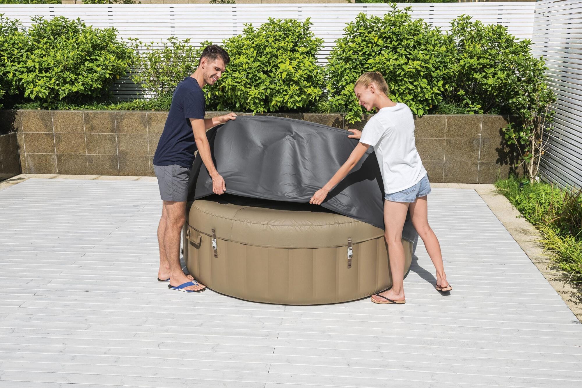 Accessoires Spa Couverture thermique Energysense pour spas ronds 196 x 71cm Bestway 1