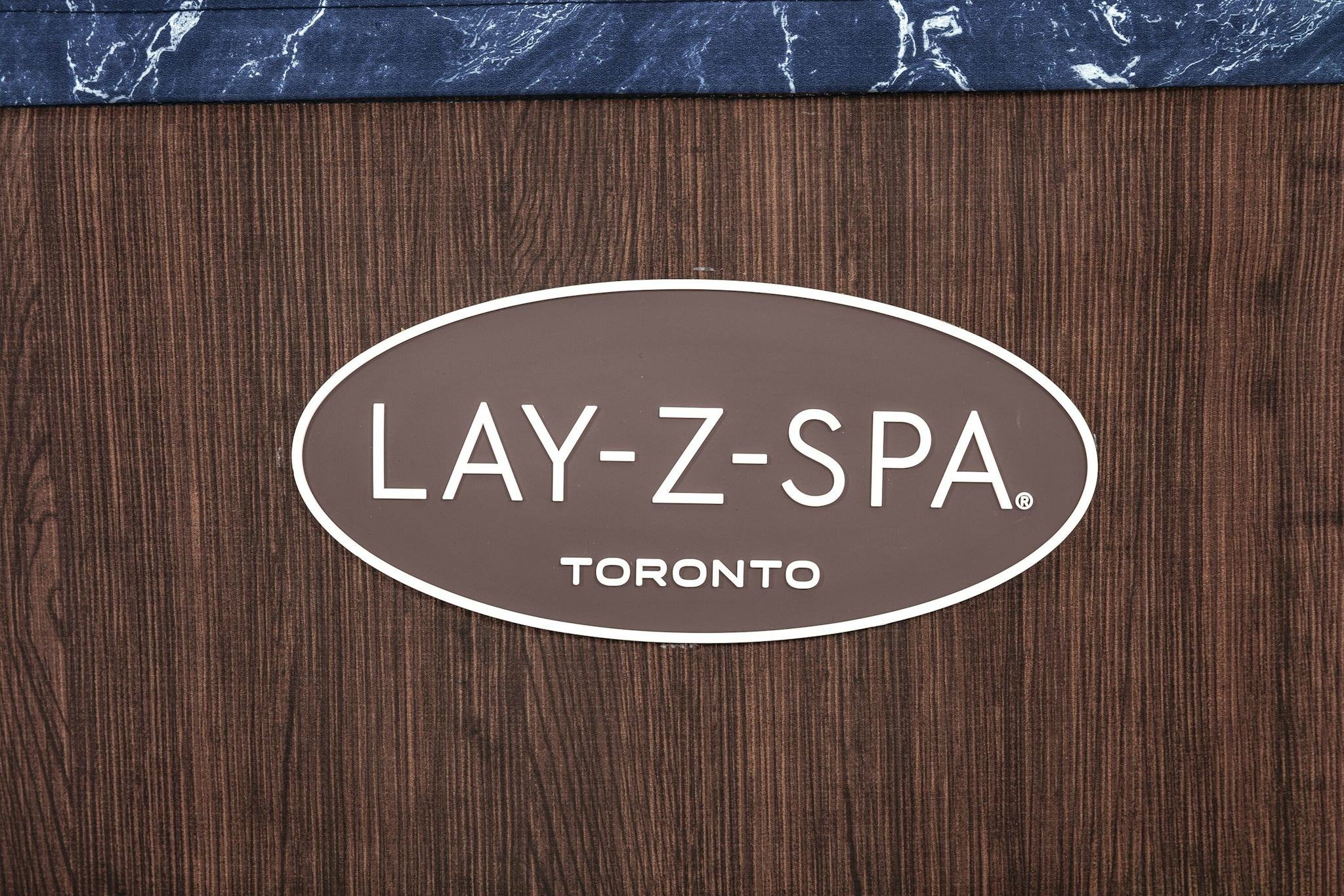 Spas Gonflables Spa semi rigide 5-7 places Lay-Z-Spa Toronto Airjet  Bestway 7