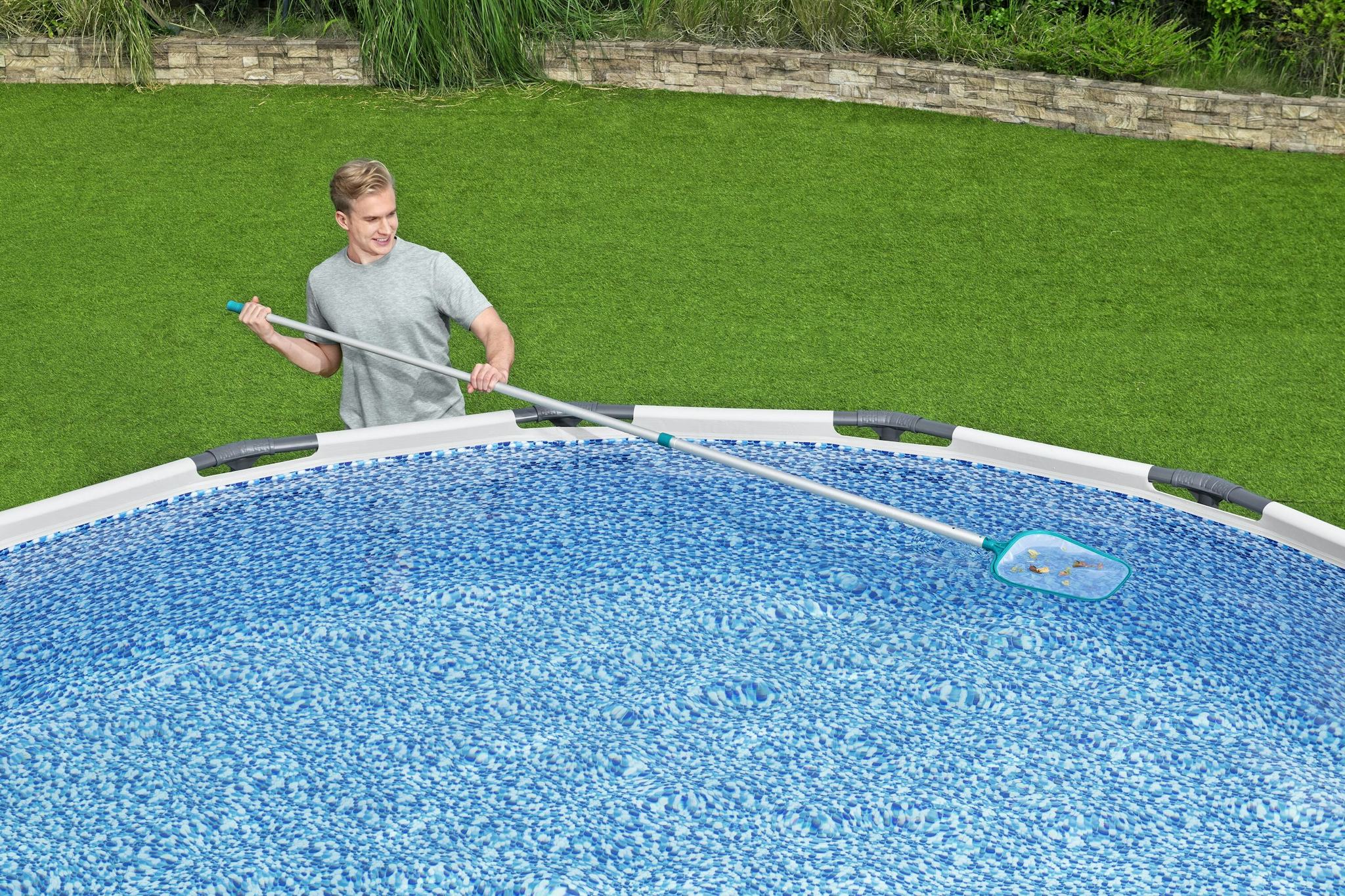 Accessoires piscine et spa Kit de nettoyage piscine AquaClean avec aspirateur et épuisette Bestway 3