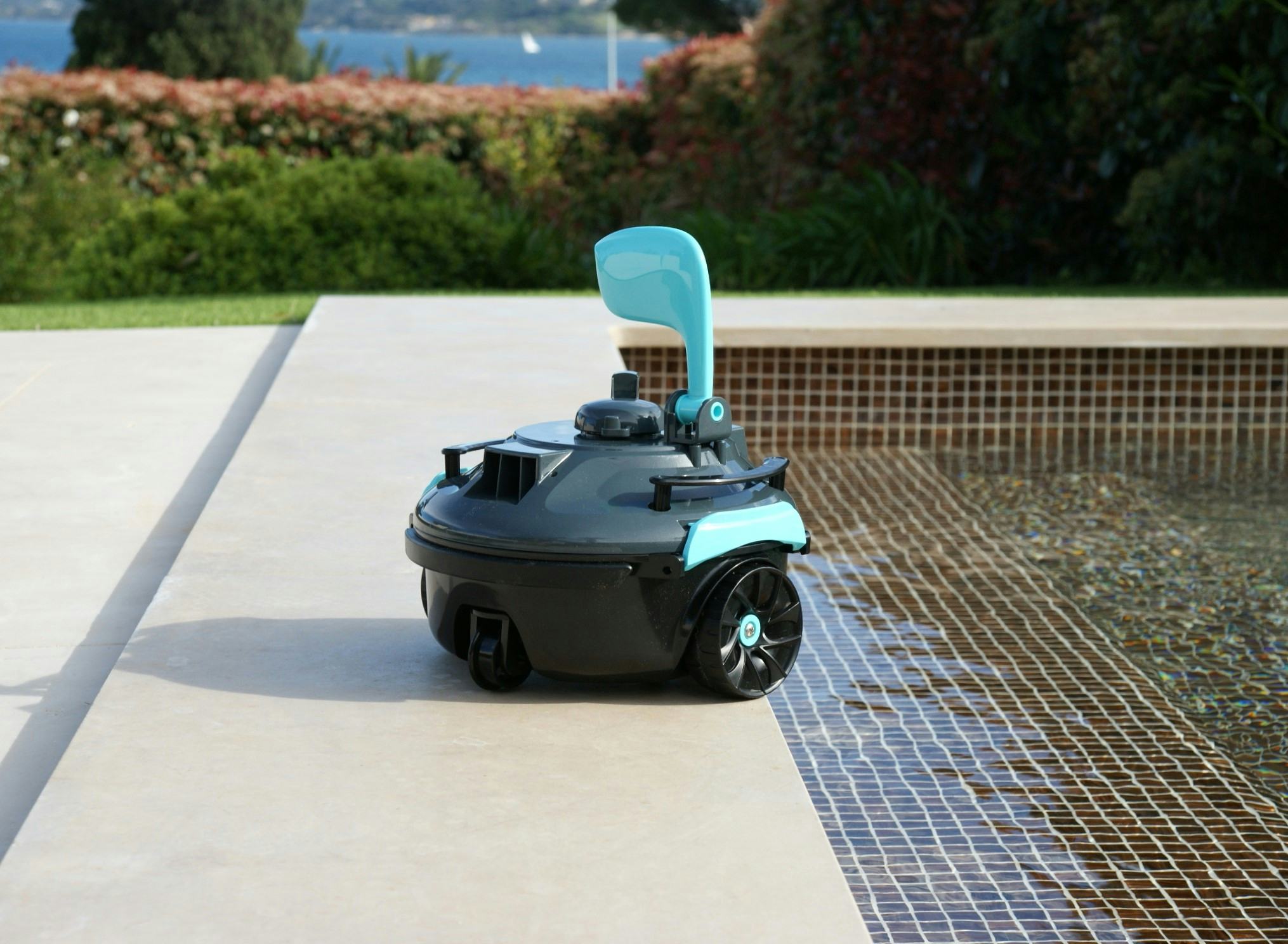 Robots piscines Robot de piscine autonome Guppy gris Bestway 2