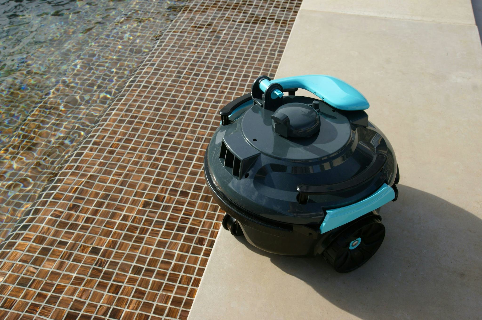 Robots piscines Robot de piscine autonome Guppy gris Bestway 4