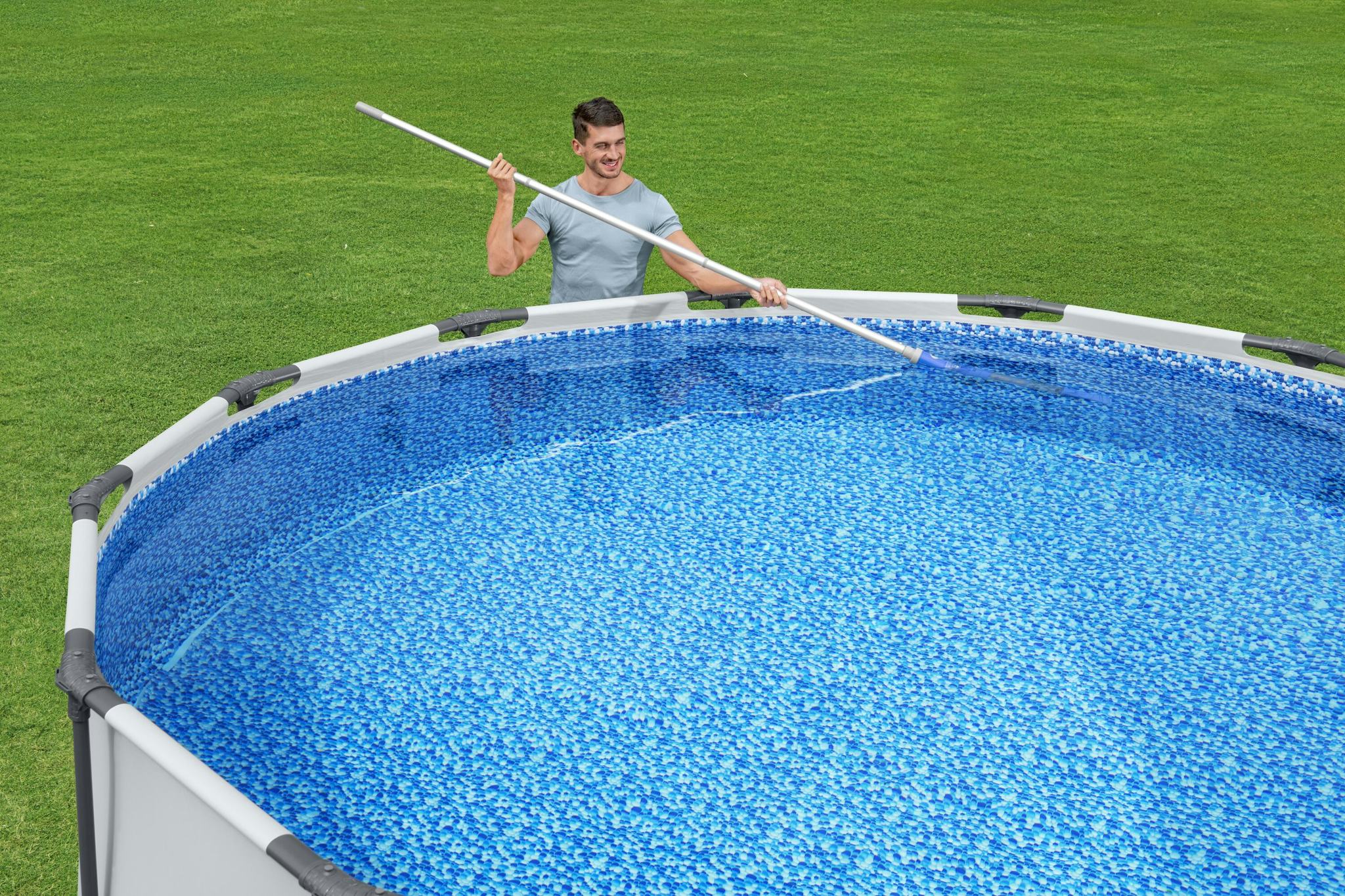 Accessoires piscine et spa Aspirateur rechargeable Aquasurge™, temps de marche 50 minutes, pour piscines jusqu'à 6,10m de diamètre, 2 têtes interchangeables inclus Bestway 6