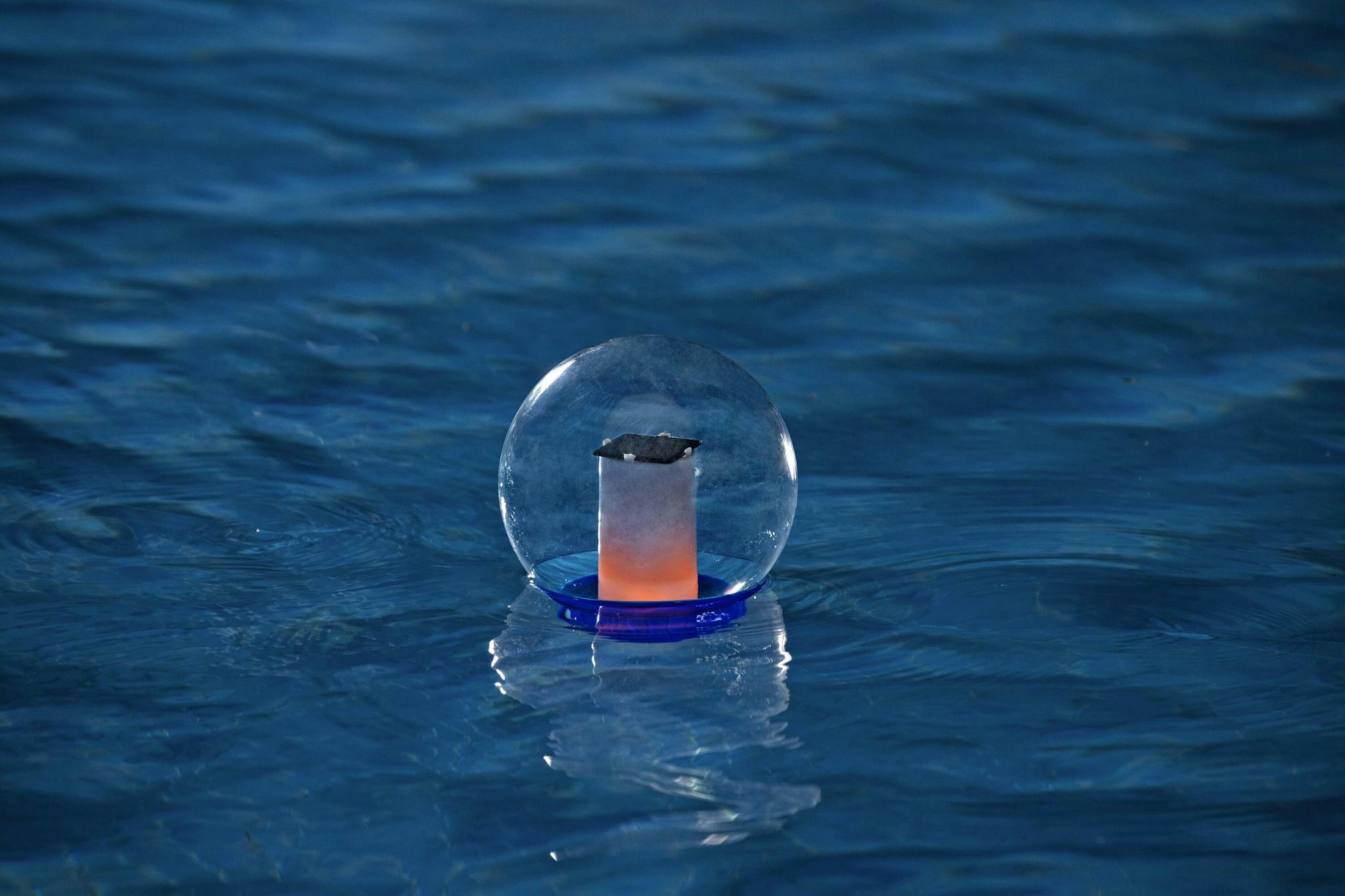 Accessoires piscine et spa Distributeur de produits chimiques LED Solar Sphere™ Bestway 4