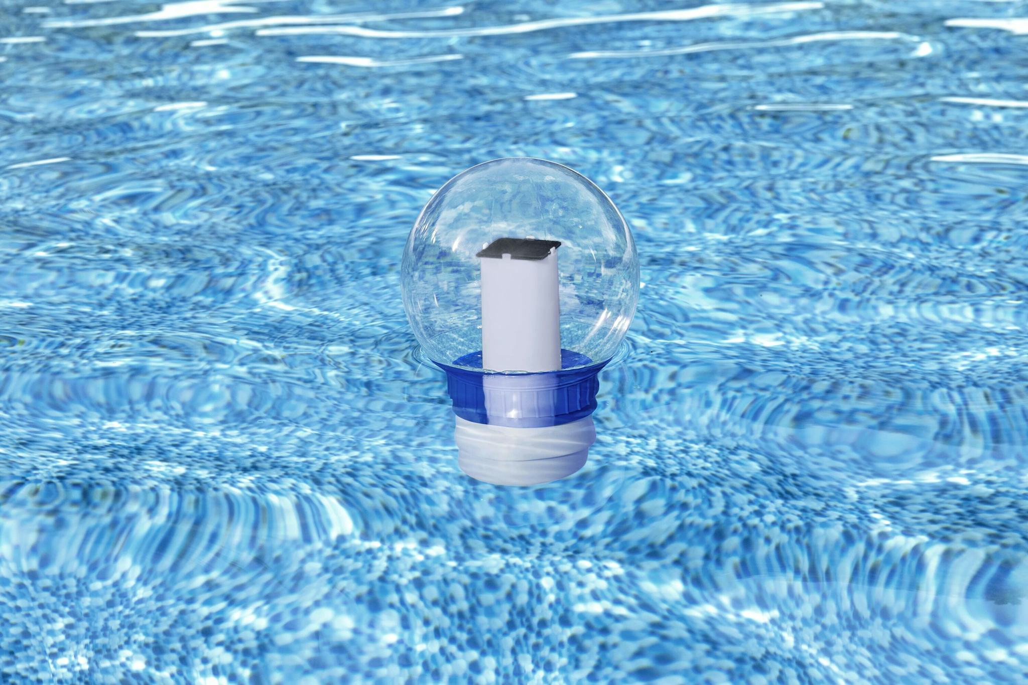 Accessoires piscine et spa Distributeur de produits chimiques LED Solar Sphere™ Bestway 2